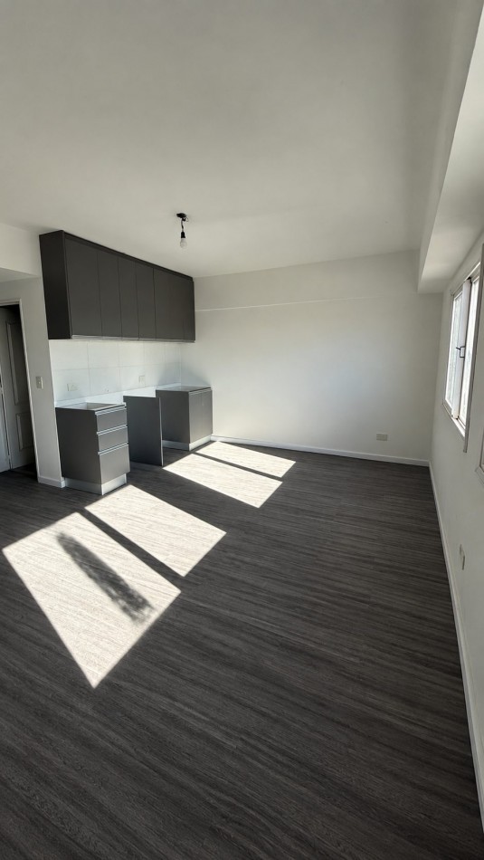 ALQUILER - MONOAMBIENTE A ESTRENAR EN SEGUNDO Y TERCER PISO - LISANDRO DE LA TORRE 1723, CASEROS