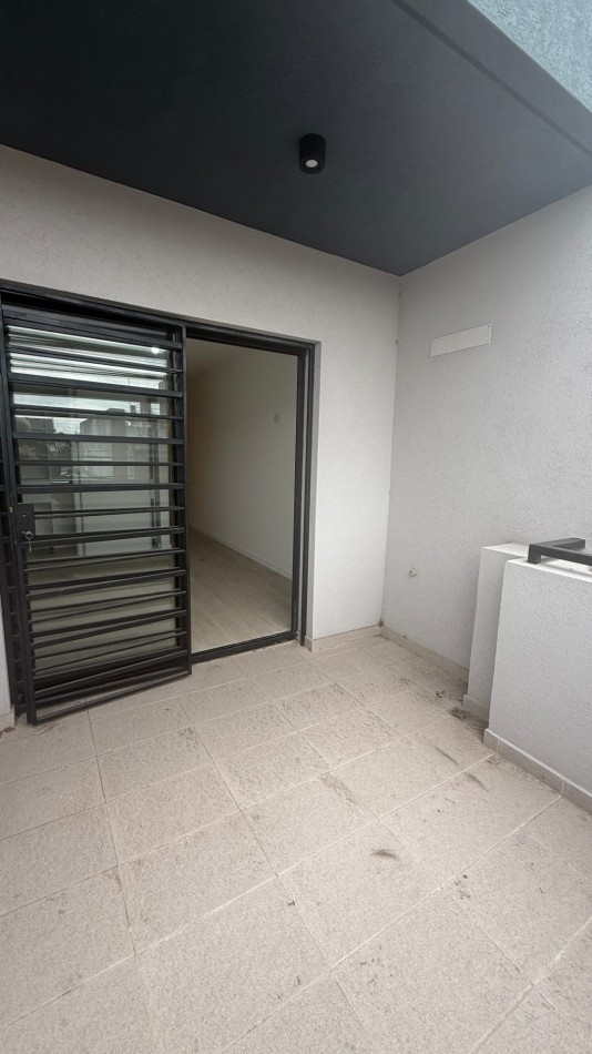 ALQUILER · DEPARTAMENTO DE 2 AMBIENTES APTO PROFESIONAL - CASEROS 3 DE FEBRERO