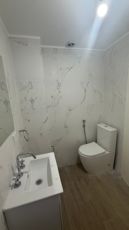 ALQUILER · DEPARTAMENTO DE 2 AMBIENTES - APTO PROFESIONAL - CASEROS NORTE 
