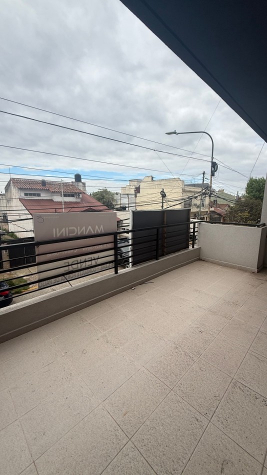 ALQUILER · DEPARTAMENTO DE 2 AMBIENTES - APTO PROFESIONAL - CASEROS NORTE 