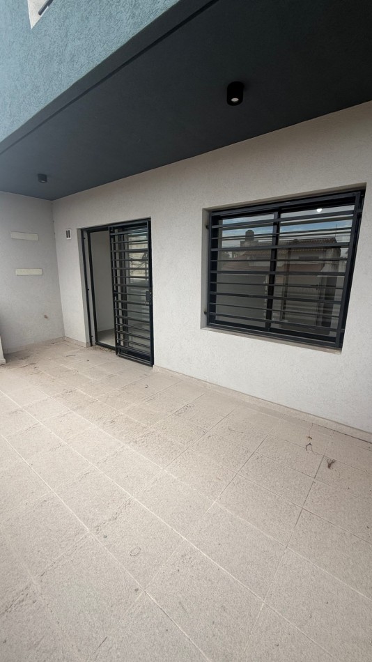 ALQUILER · DEPARTAMENTO DE 2 AMBIENTES - APTO PROFESIONAL - CASEROS NORTE 