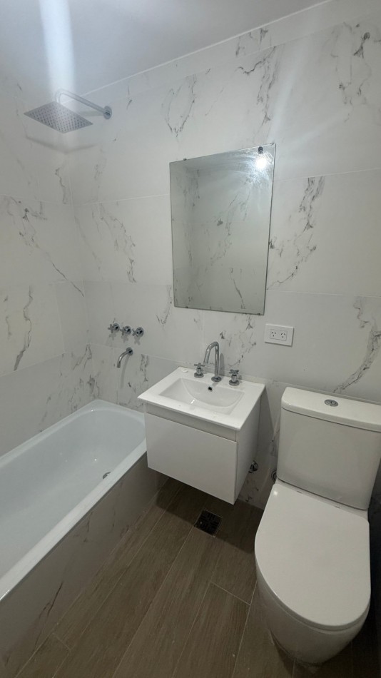 ALQUILER · DEPARTAMENTO DE 2 AMBIENTES - APTO PROFESIONAL - CASEROS NORTE - A ESTRENAR 