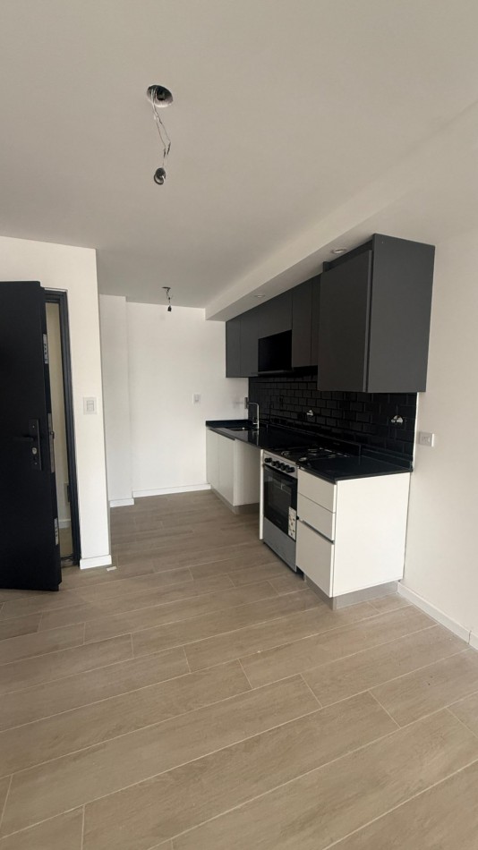  ALQUILER · DEPARTAMENTO DE 2 AMBIENTES - APTO PROFESIONAL - A ESTRENAR - CASEROS NORTE 