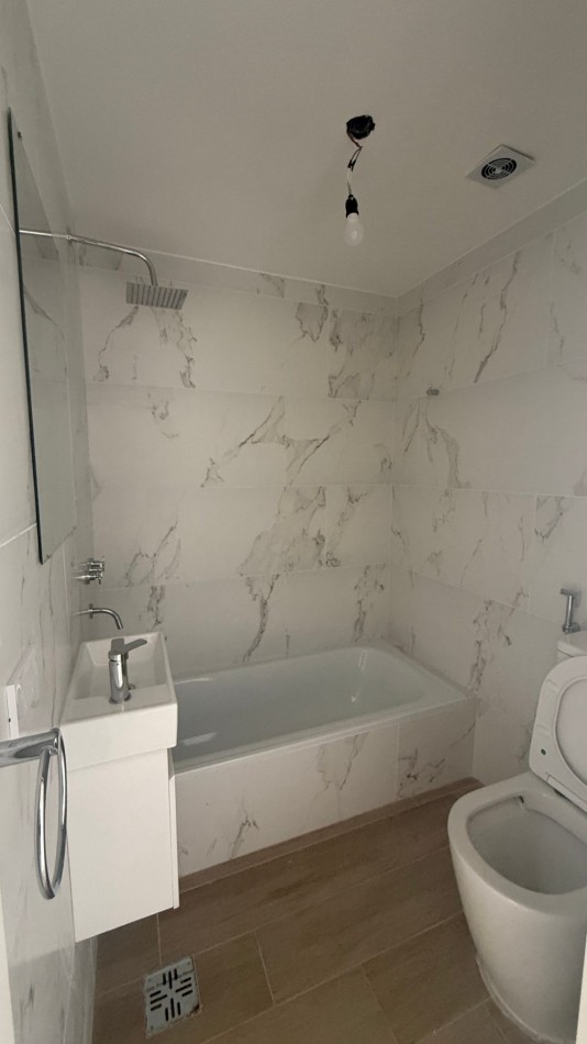 ALQUILER · DEPARTAMENTO DE 2 AMBIENTES* - APTO PROFESIONAL - A ESTRENAR . CASEROS NORTE
