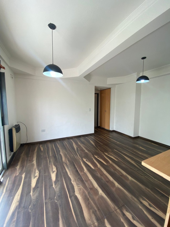 ALQUILER - DEPARTAMENTO 2 AMBIENTES - CASEROS CENTRO