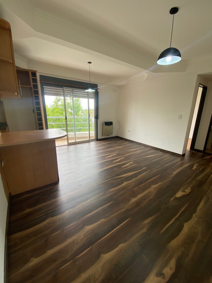 ALQUILER - DEPARTAMENTO 2 AMBIENTES - CASEROS CENTRO