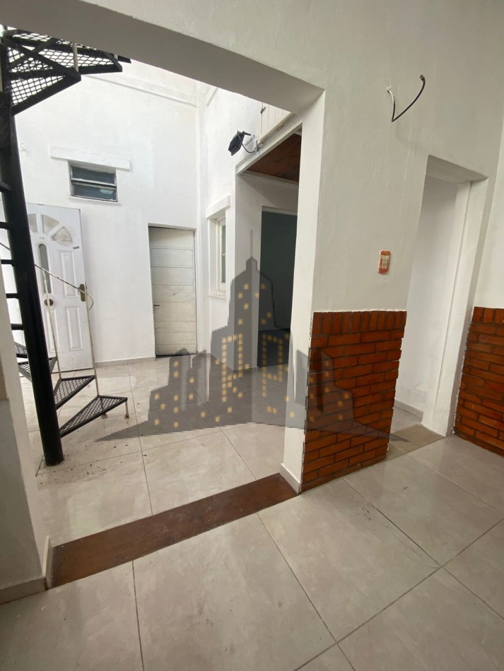 VENTA - 3 TRES AMBIENTES - PH - TERRAZA PROPIA - CASEROS NORTE