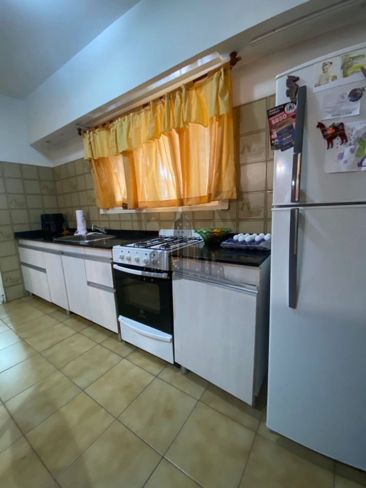  VENTA - PH 3 AMBIENTES TIPO CASA CON COCHERA Y PATIO - APTO CREDITO - CASEROS -  EXCELENTE OPORTUNIDAD