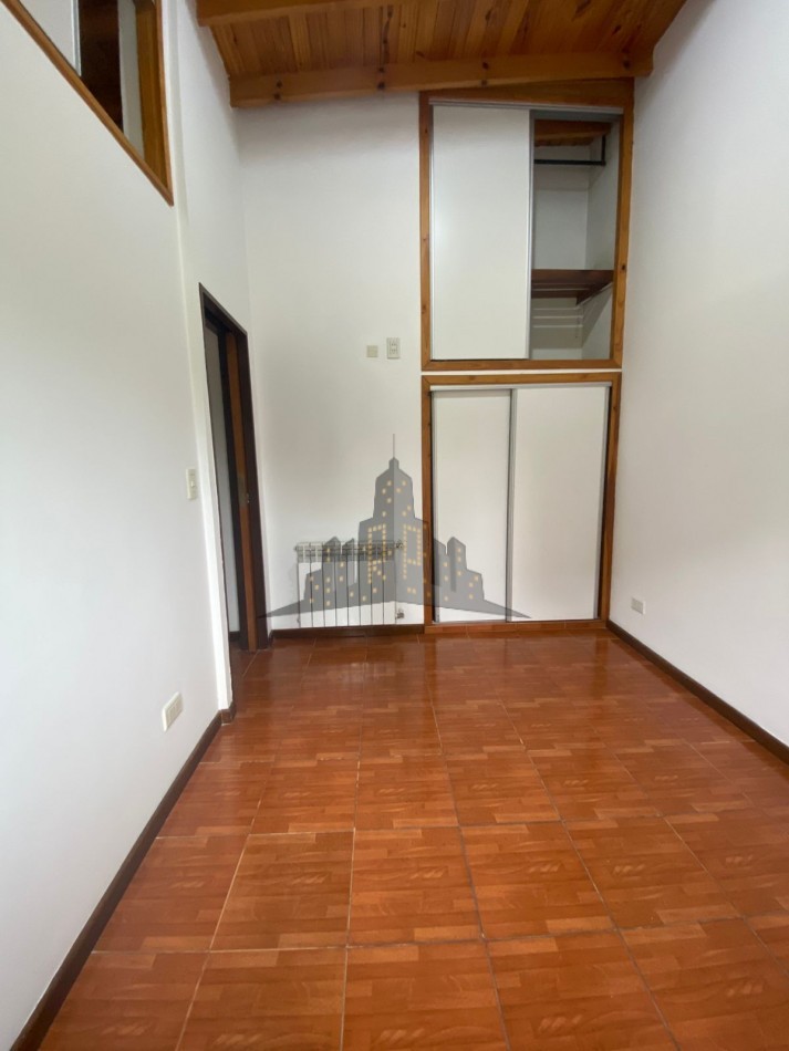 ALQUILER - DEPTO PRIMER PISO POR ESCALERA - TRES AMBIENTES - SIN EXPENSAS - V.BOSCH