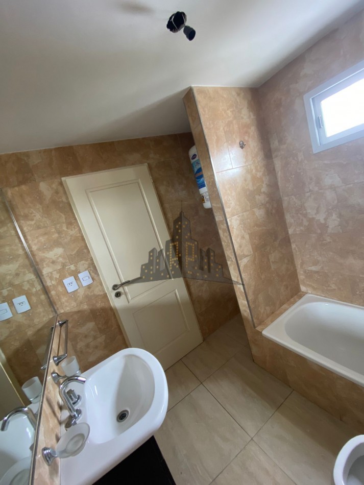 VENTA - CASEROS NORTE - DEPTO DOS AMBIENTES CON BALCON - APTO CREDITO BANCARIO 