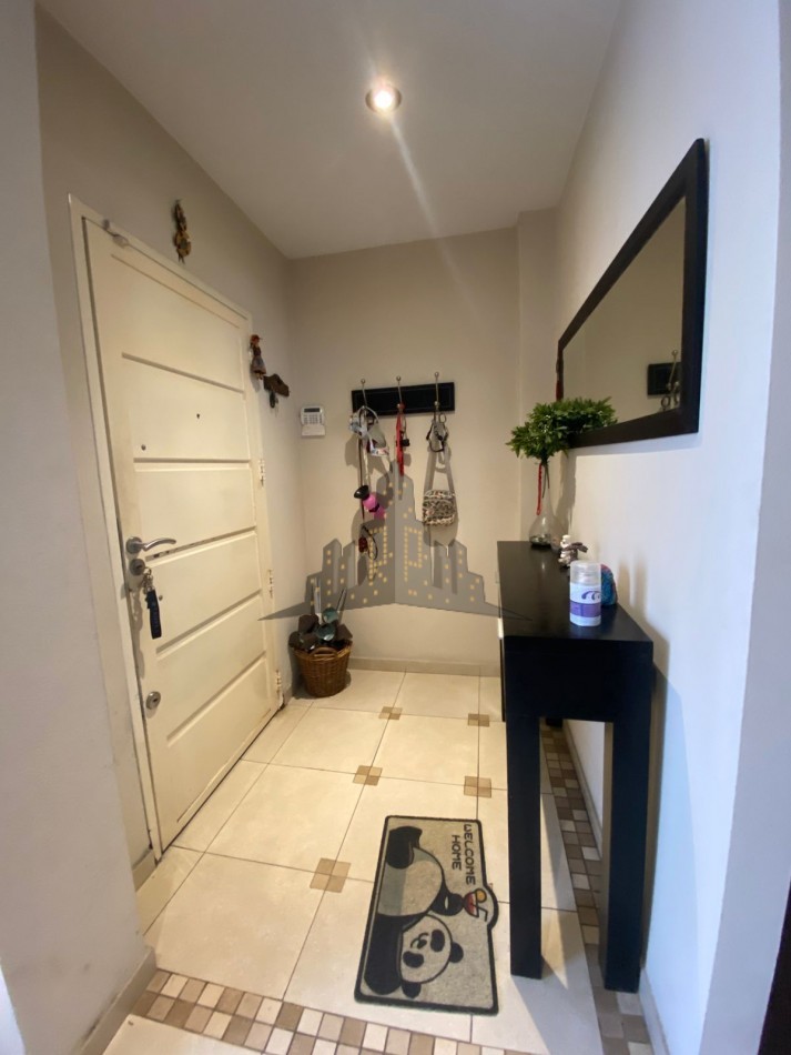 VENTA - CASA SOBRE LOTE PROPIO EN CASEROS | UBICACION ESTRATEGICA + GRAN POTENCIAL - 