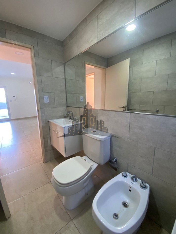ALQUILER - DEPARTAMENTO DOS AMBIENTES - DOBLE PATIO - CASEROS NORTE 