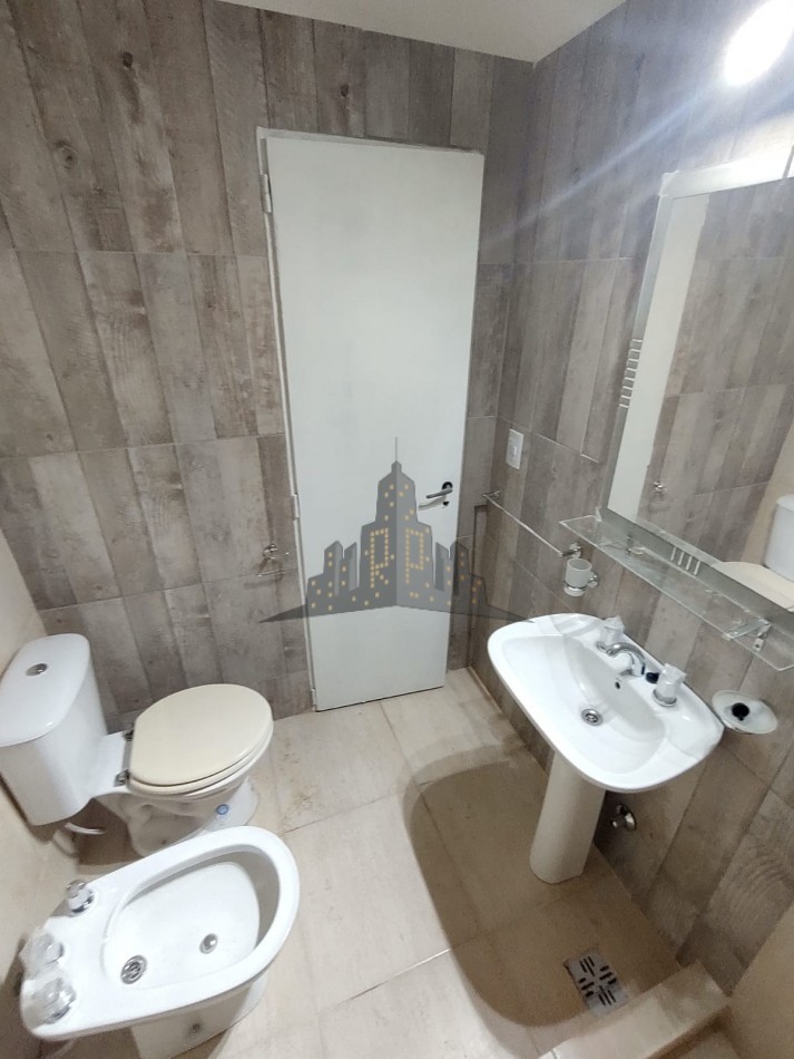 ALQUILER - DEPARTAMENTO PH 3 AMBIENTES CON PATIO - ENTRADA COMPARTIDA - SIN EXPENSAS 