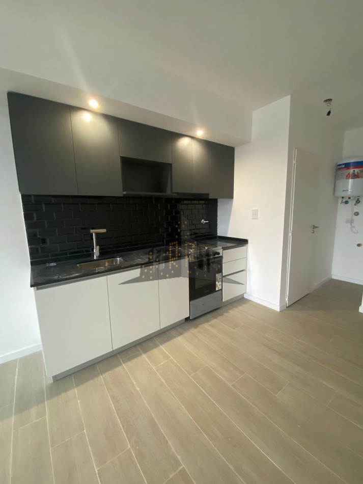 ALQUILER - A ESTRENAR - DEPARTAMENTO DOS AMBIENTES CON BALCON - CASEROS NORTE 