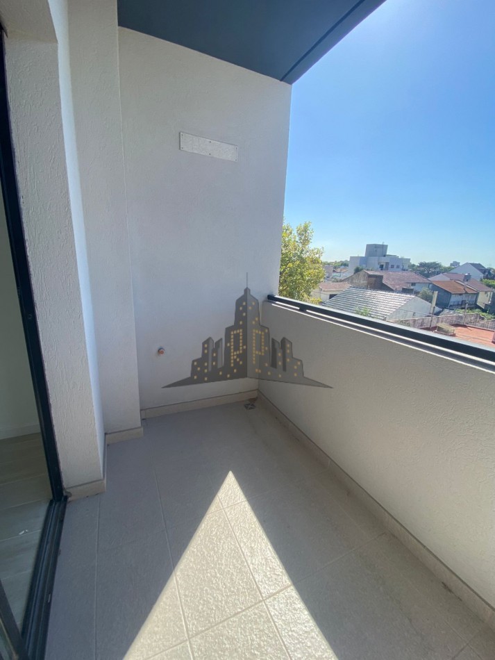 ALQUILER - A ESTRENAR - DEPARTAMENTO DOS AMBIENTES CON BALCON - CASEROS NORTE 