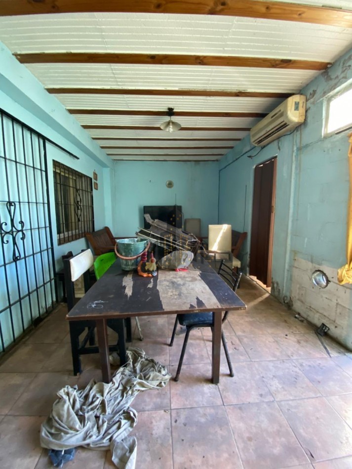 VENTA - IMPORTANTE LOTE - CASA 4 AMBIENTES - IDEAL INVERSION -