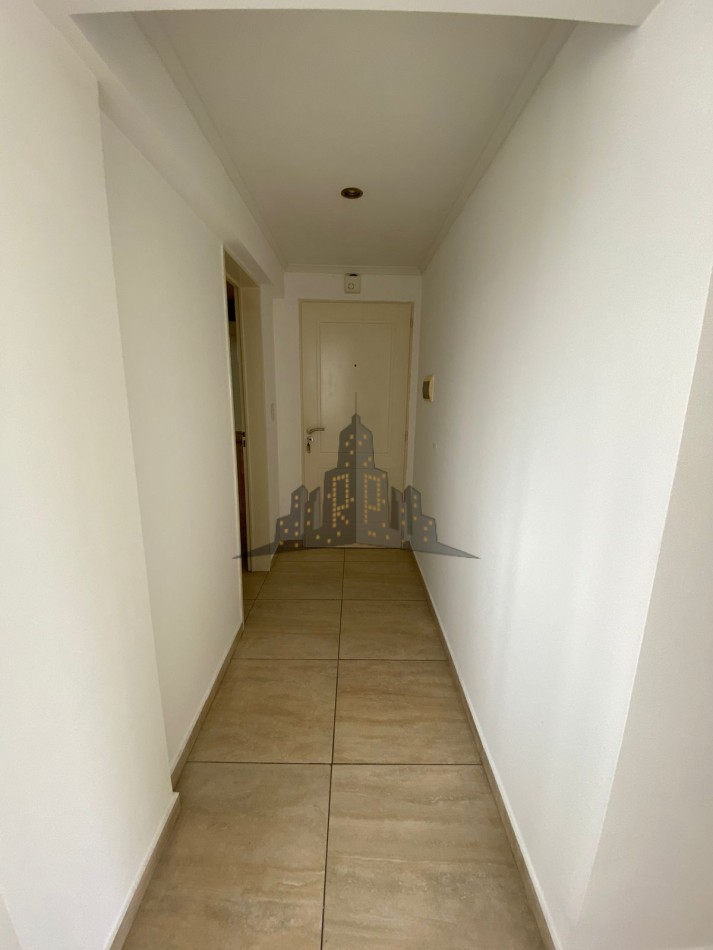 ALQUILER - MONONAMBIENTE CON BALCON - CASEROS -