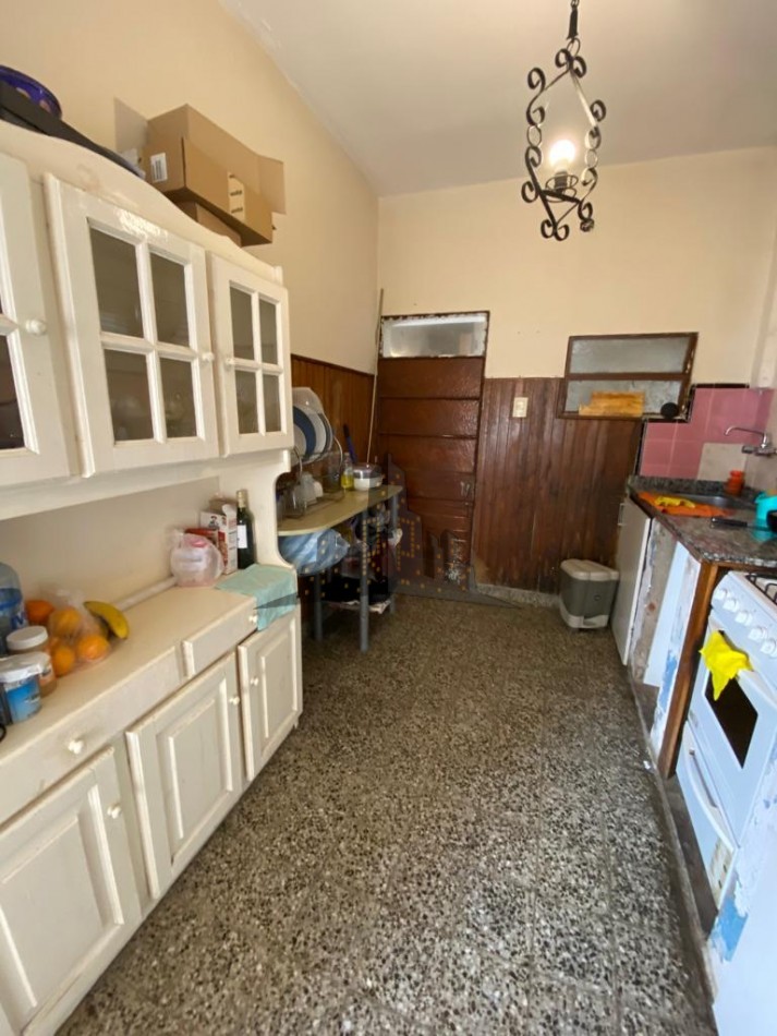  VENTA - CASA 4 AMBIENTES - APTA CREDITO - CASEROS - PH 