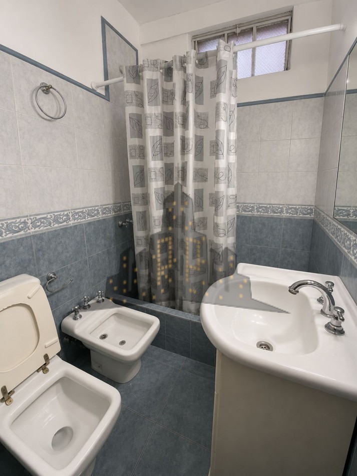 VENTA - CASA PH 3 AMBIENTES AL FRENTE - CON PATIO - CASEROS NORTE 