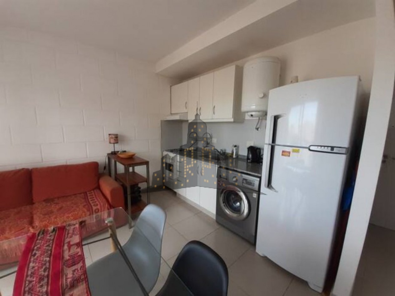 ALQUILER TEMPORARIO - DEPTO DOS AMBIENTES - CASEROS NORTE - AMUEBLADO - PRECIO INCLUYE TODOS LOS SERVICIOS