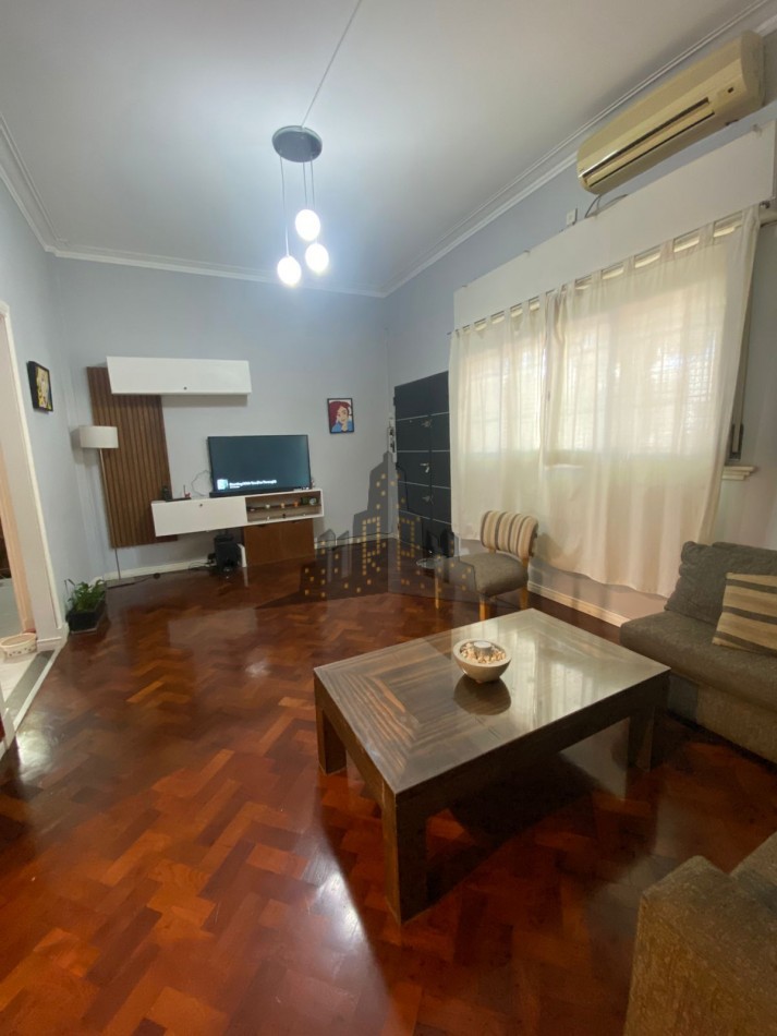 VENTA - PH 3 AMB AL FRENTE CON PATIO -- ENTRADA INDEPENDIENTE - CASEROS NORTE - APTO CREDITO BANCARIO -