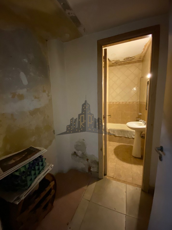 VENTA - IMPORTANTE LOTE - CASA 4 AMBIENTES - IDEAL INVERSION -