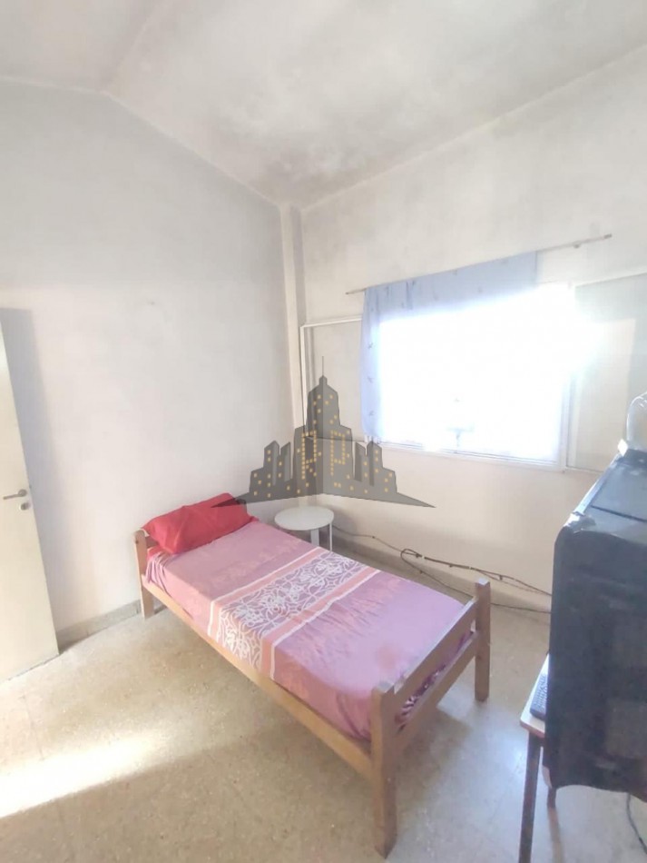  VENTA - CASA TRES AMBIENTES CON FONDO LIBRE - CASEROS 