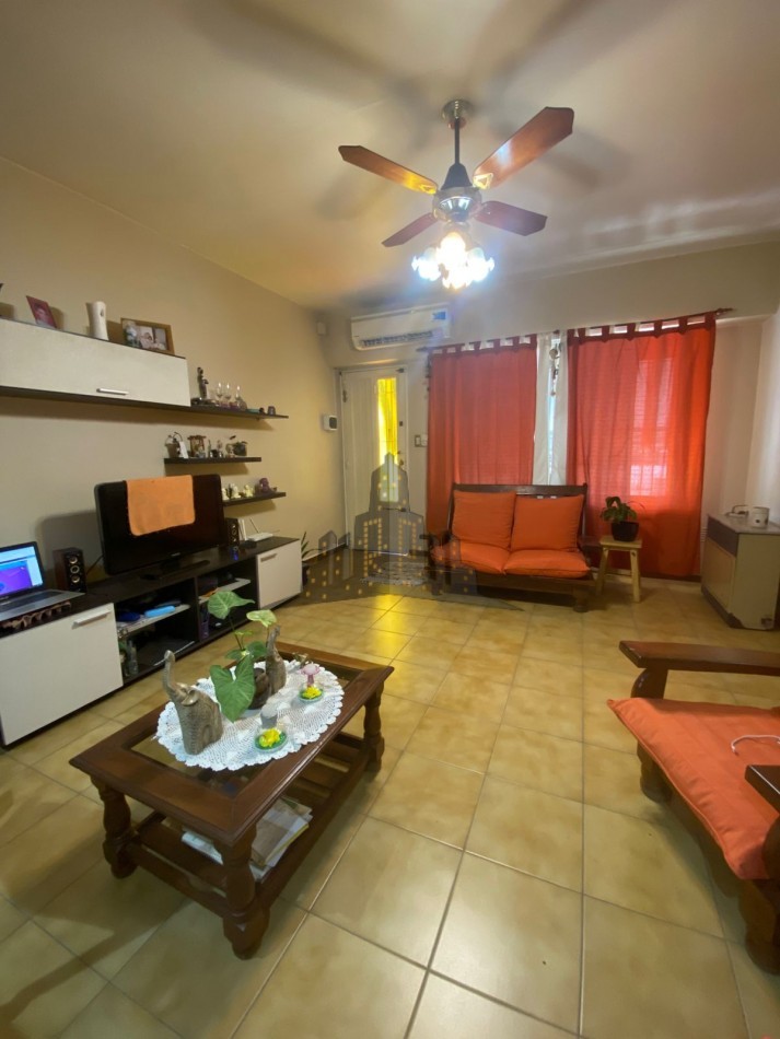  VENTA - PH 3 AMBIENTES TIPO CASA CON COCHERA Y PATIO - APTO CREDITO - CASEROS -  EXCELENTE OPORTUNIDAD