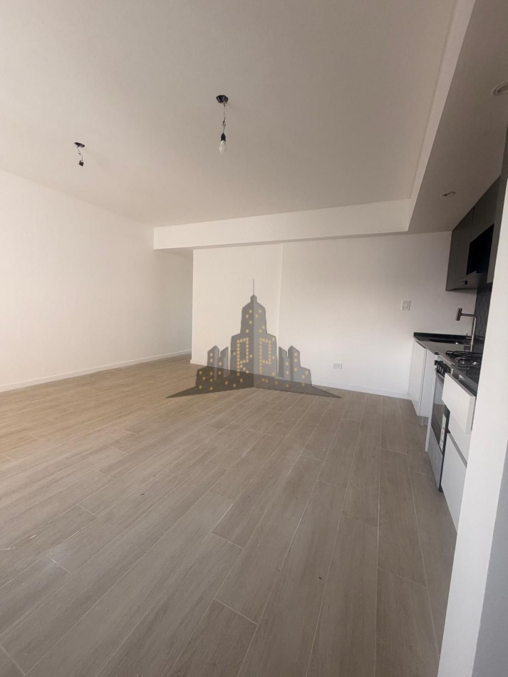 ALQUILER - DEPTO DOS AMBIENTES A ESTRENAR  AL FRENTE - CON BALCON - 