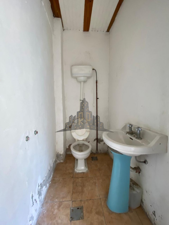VENTA - IMPORTANTE LOTE - CASA 4 AMBIENTES - IDEAL INVERSION -