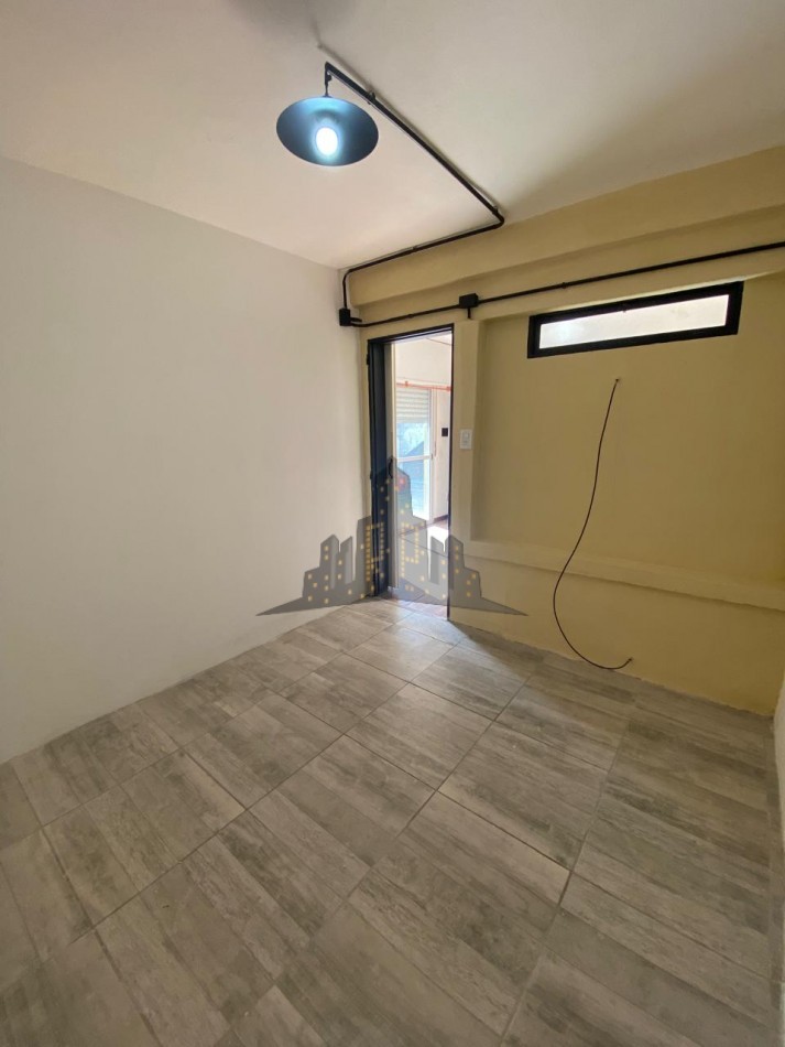 ALQUILER - CASEROS - PH DOS AMBIENTES - SIN EXPENSAS -