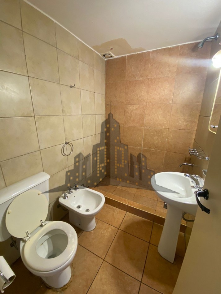 ALQUILER - PH - DOS AMBIENTES CON PATIO - CASEROS NORTE - SIN EXPENSAS