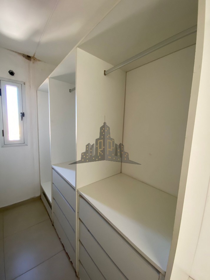 ALQUILER - DUPLEX TRES AMBIENES - CASEROS CENTRO -