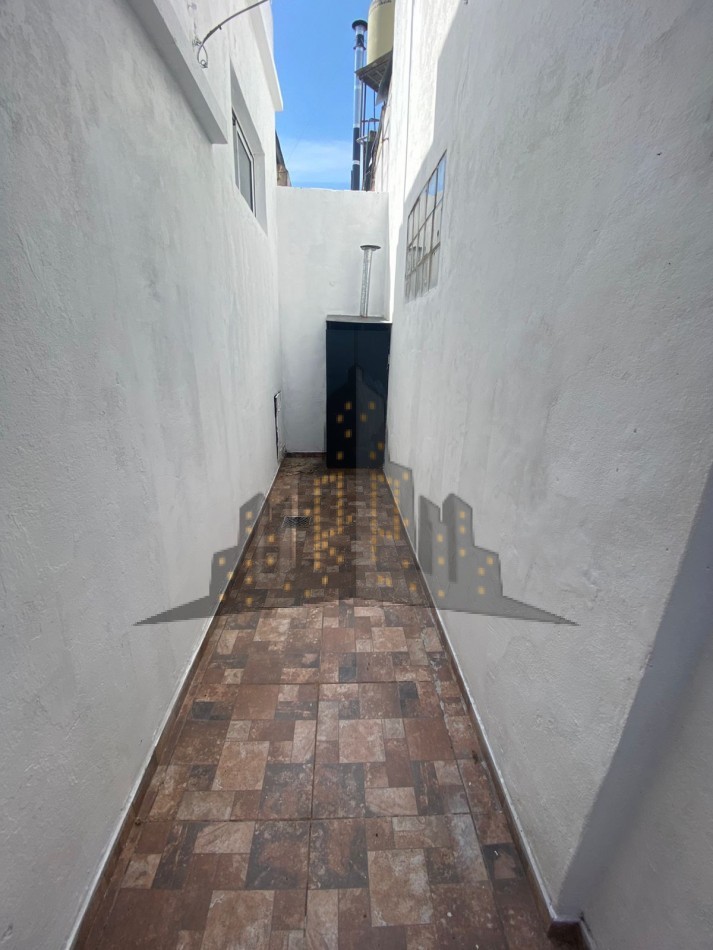 VENTA - 3 TRES AMBIENTES - PH - TERRAZA PROPIA - CASEROS NORTE