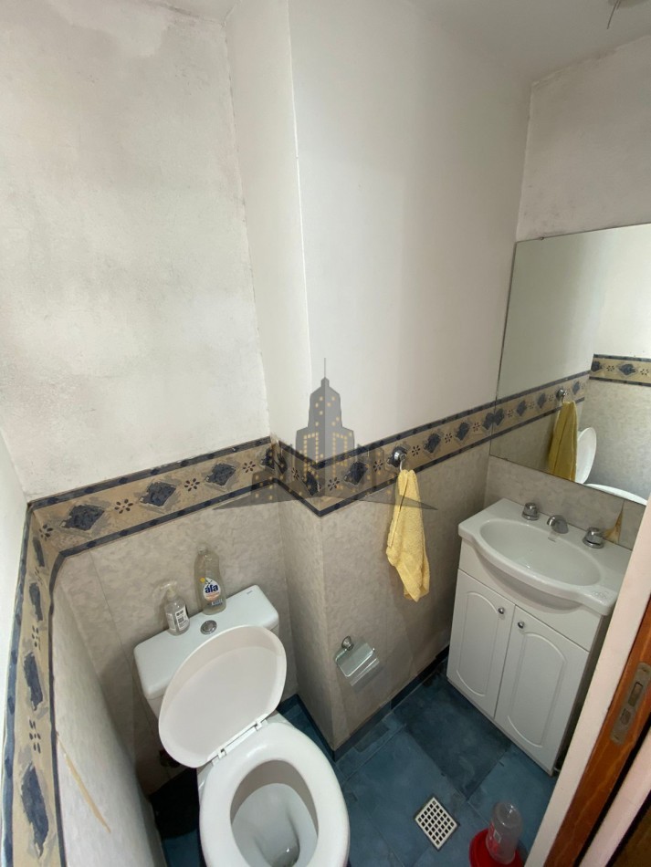 VENTA - DEPTO TIPO DUPLEX TRES AMBIENTES - SANTOS LUGARES - COCHERA CUBIERTA -