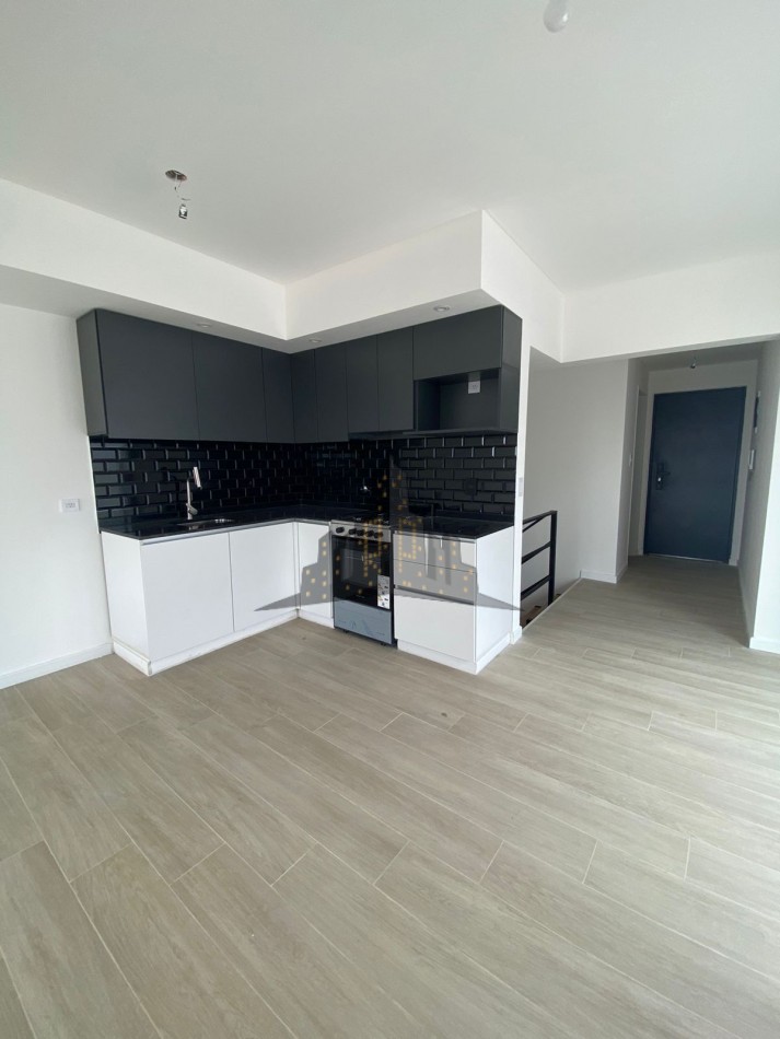 ALQUILER - APTO PROFESIONAL - A ESTRENAR - DUPLEX 5 AMBIENTES - CON COCHERA - CASEROS NORTE 