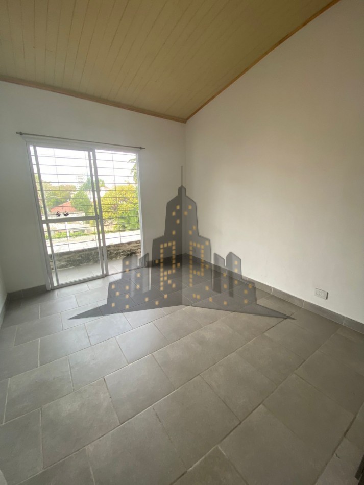 ALQUILER - DEPTO DOS AMBIENTES - DOBLE BALCON - SANTOS LUGARES - BAJAS EXPENSAS 