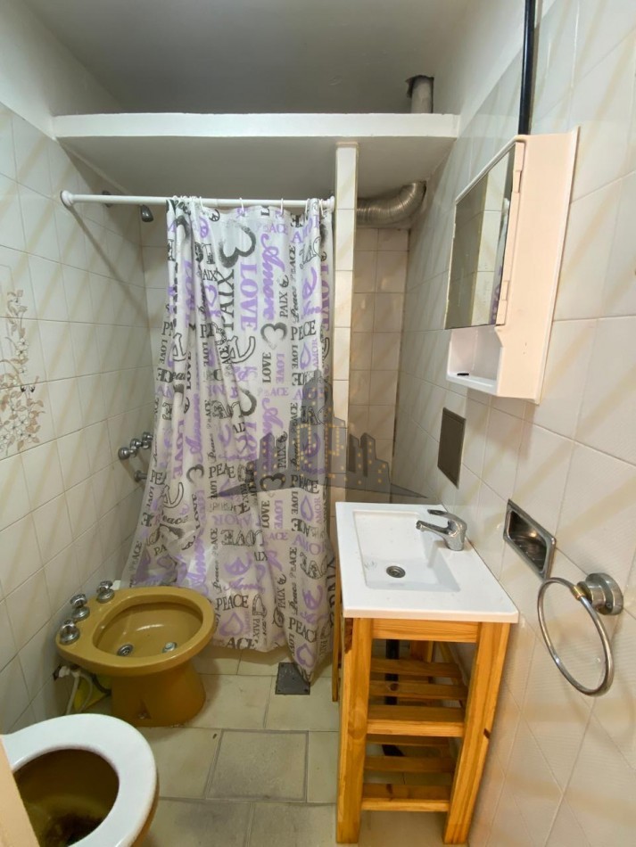 ALQUILER - CASEROS - PH DOS AMBIENTES - SIN EXPENSAS -