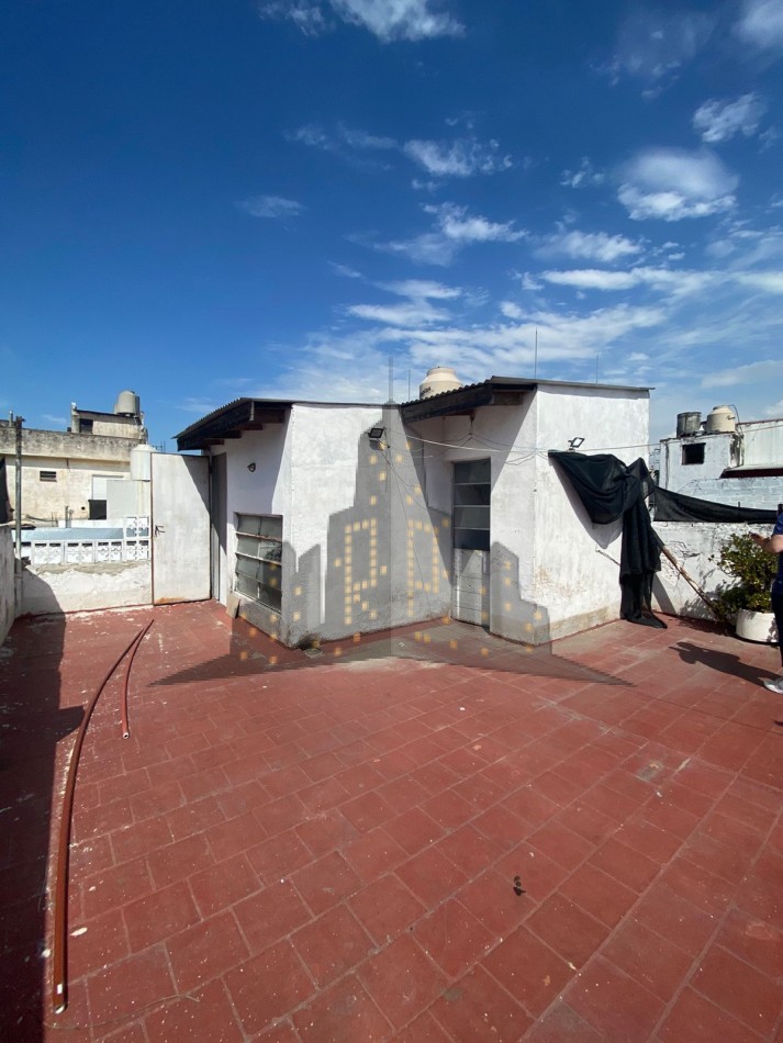 VENTA - 3 TRES AMBIENTES - PH - TERRAZA PROPIA - CASEROS NORTE