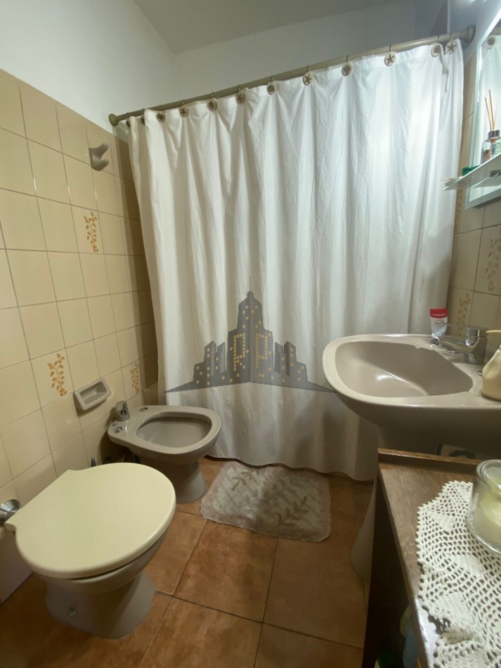  VENTA - PH 3 AMBIENTES TIPO CASA CON COCHERA Y PATIO - APTO CREDITO - CASEROS -  EXCELENTE OPORTUNIDAD