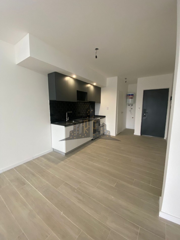 ALQUILER - A ESTRENAR - DEPARTAMENTO DOS AMBIENTES CON BALCON - CASEROS NORTE 