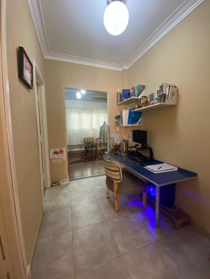 VENTA - PH 3 AMB AL FRENTE CON PATIO -- ENTRADA INDEPENDIENTE - CASEROS NORTE - APTO CREDITO BANCARIO -