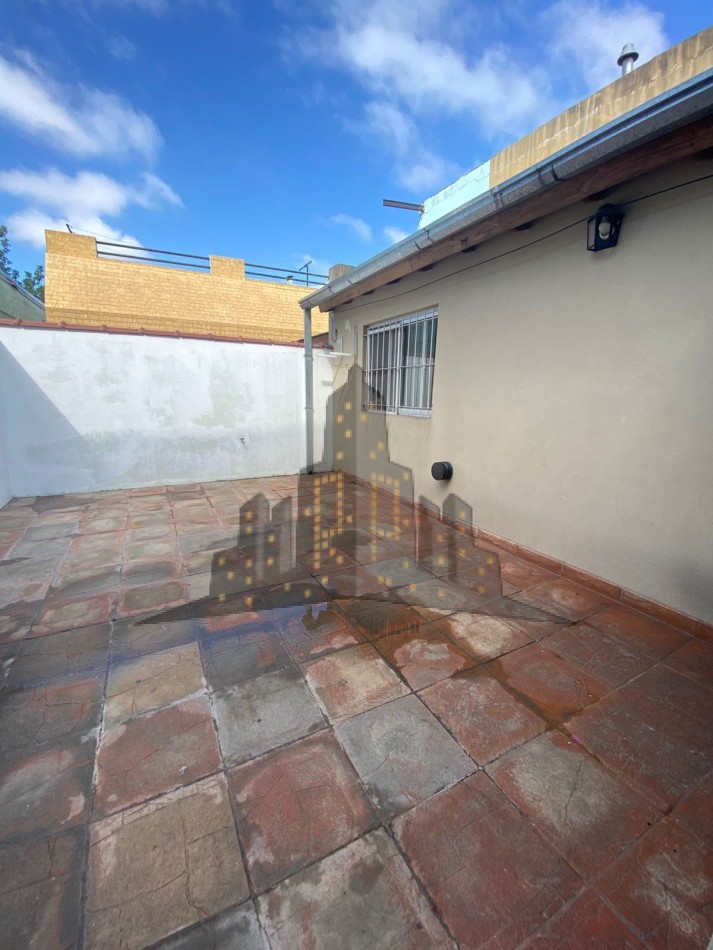 ALQUILER - PH - DOS AMBIENTES CON PATIO - CASEROS NORTE - SIN EXPENSAS