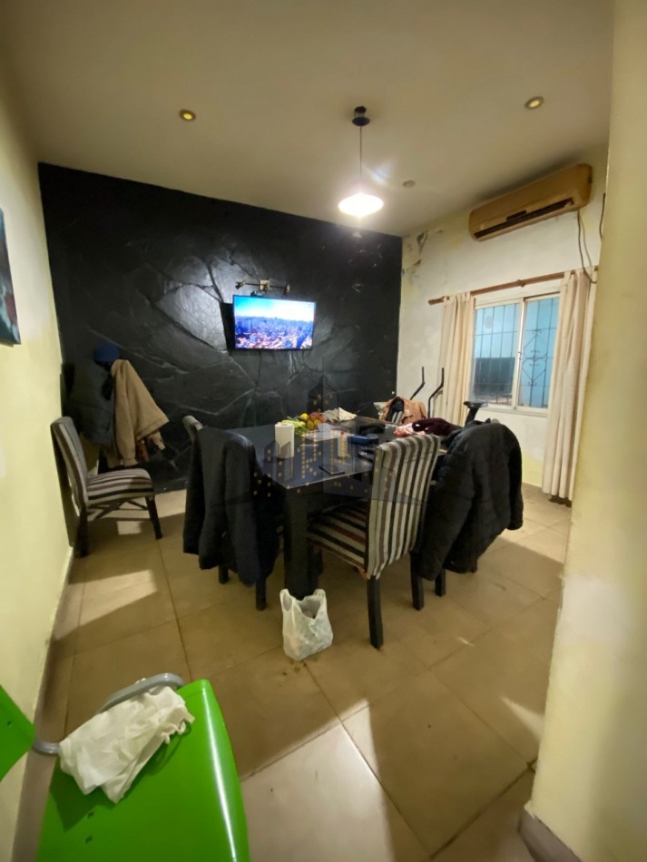 VENTA - IMPORTANTE LOTE - CASA 4 AMBIENTES - IDEAL INVERSION -