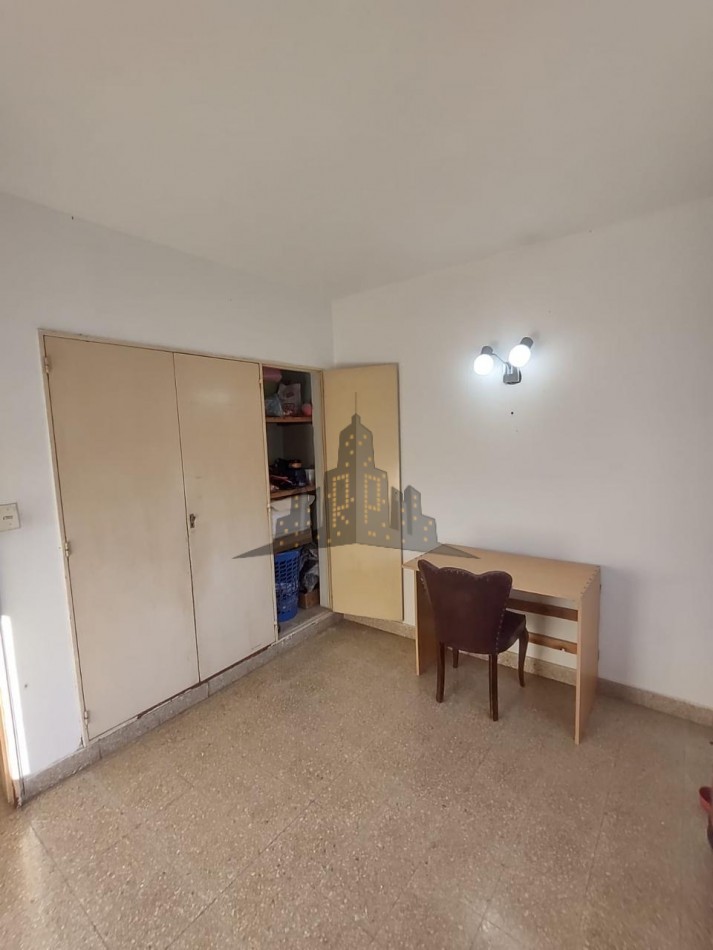  VENTA - CASA TRES AMBIENTES CON FONDO LIBRE - CASEROS 