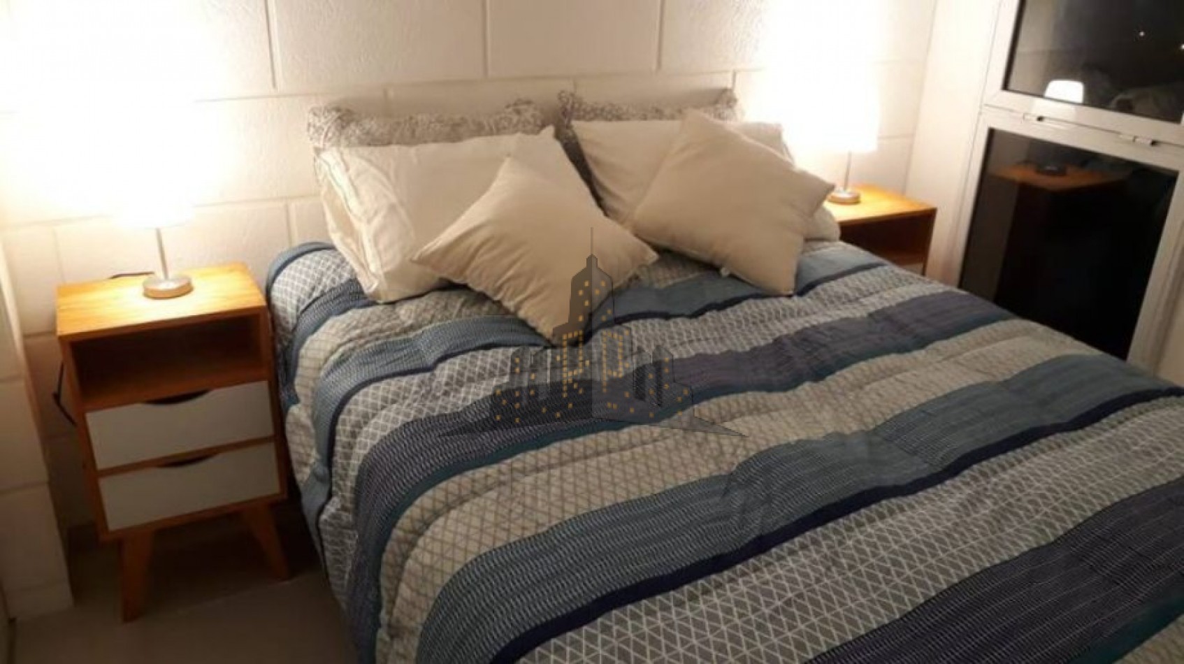 ALQUILER TEMPORARIO - DEPTO DOS AMBIENTES - CASEROS NORTE - AMUEBLADO - PRECIO INCLUYE TODOS LOS SERVICIOS