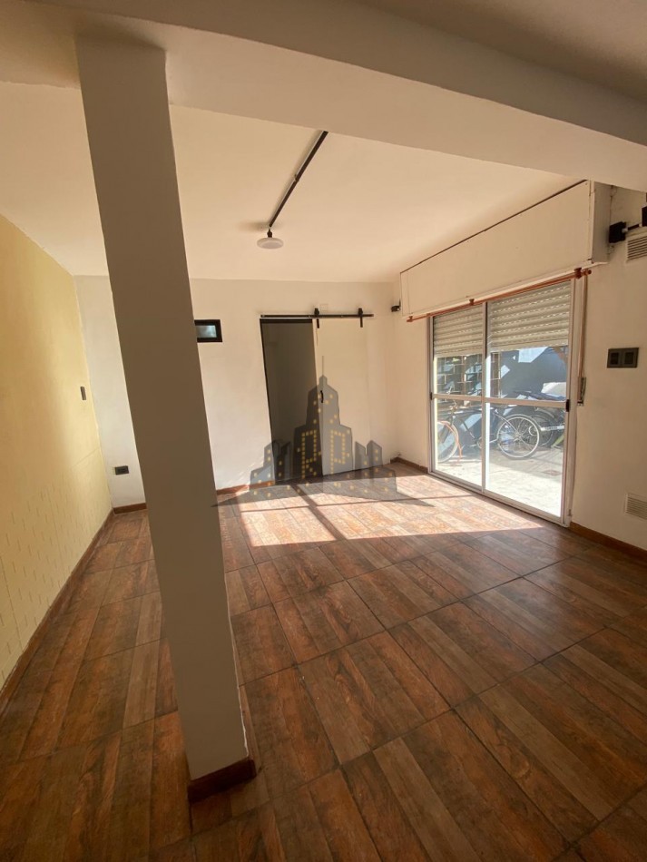 ALQUILER - CASEROS - PH DOS AMBIENTES - SIN EXPENSAS -