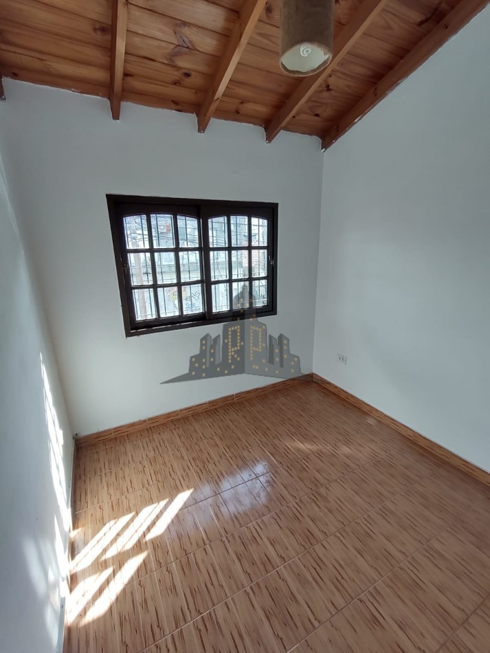ALQUILER - PH 3 AMBIENTES - CASEROS NORTE -