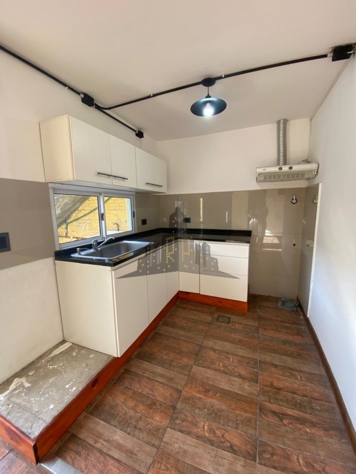 ALQUILER - CASEROS - PH DOS AMBIENTES - SIN EXPENSAS -