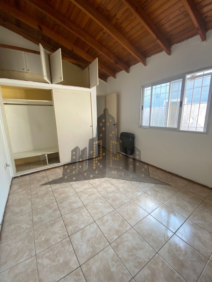 ALQUILER - PH - DOS AMBIENTES CON PATIO - CASEROS NORTE - SIN EXPENSAS